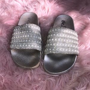Cute Rhinestone slides *i take offer*